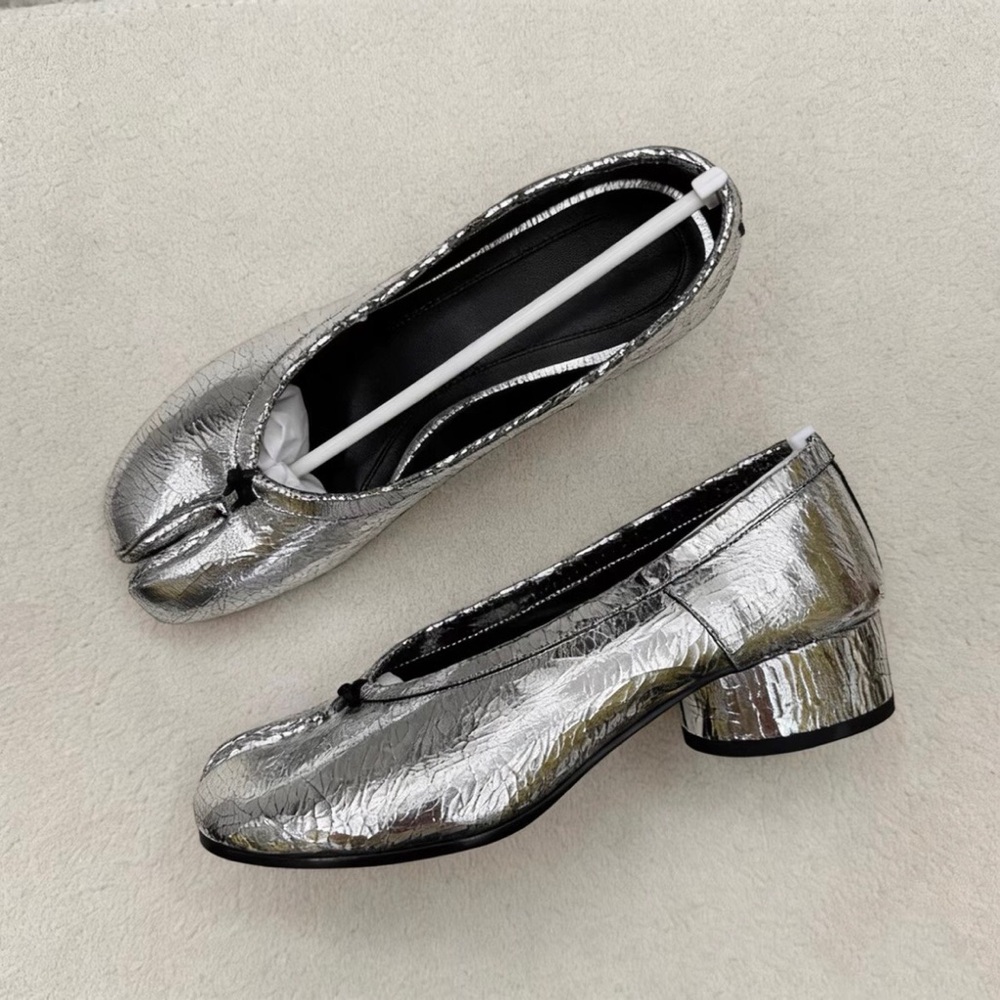 Maison Martin Margiela Silver Metallic Split-Toe Low Heel Pumps